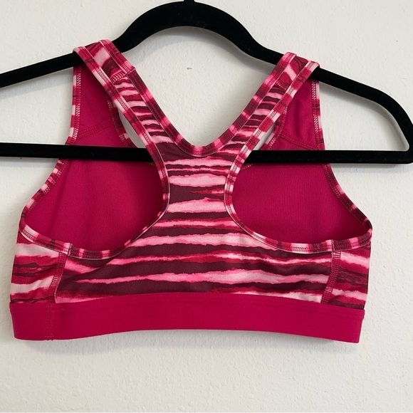 Nike Pro Sports Bra Small Classic Tiger Pink Front  Logo Stretchy  Gym Workout - Picture 2 of 11